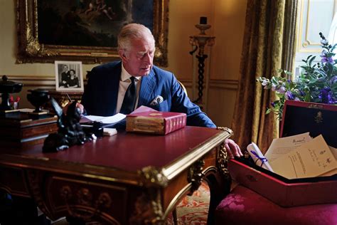 king charles iii to sit apart from royal